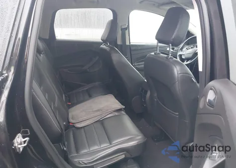 2019 Ford Escape Titanium z USA, uszkodzony, nr VIN 1FMCU9J93KUB18165